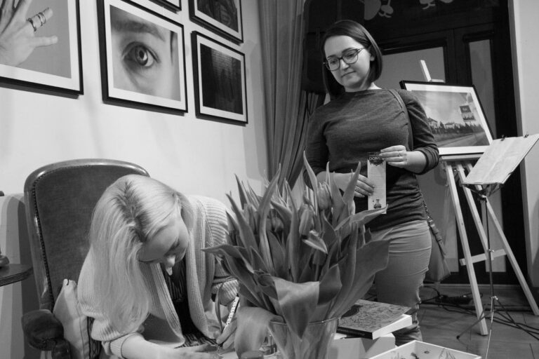 Spotkanie autorskie Adrianny Szymańskiej w Rykach w Kwadracie Artystycznym.