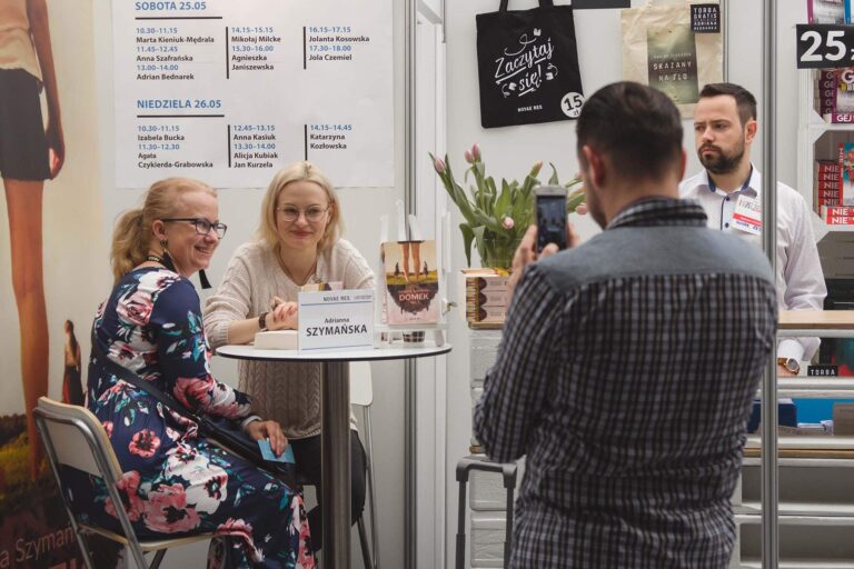 Adrianna Szymańska na Warszawskich Targach Książki