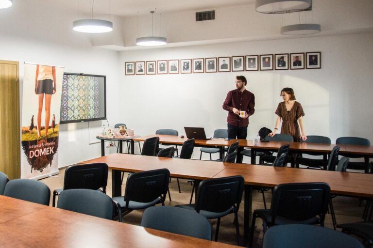 Spotkanie autorskie Adrianny Szymańskiej na UKSW