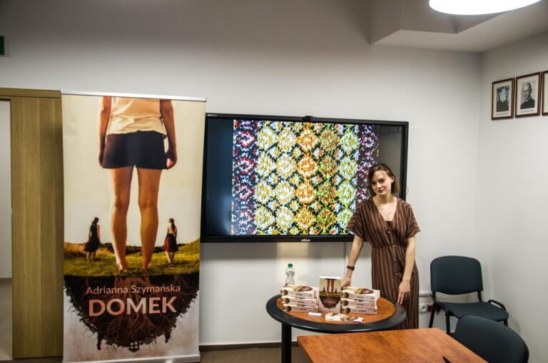 Spotkanie autorskie Adrianny Szymańskiej na UKSW