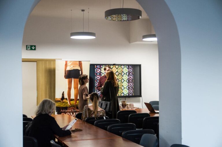 Spotkanie autorskie Adrianny Szymańskiej na UKSW